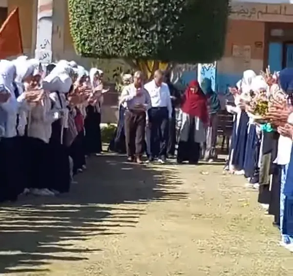 الإحتفال بالفول بدلا من توزيع الجاتوه والتورتة 