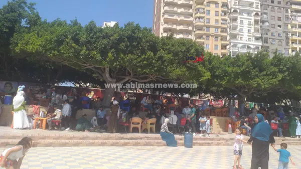 جانب من الاحتفالات بالحدائق 