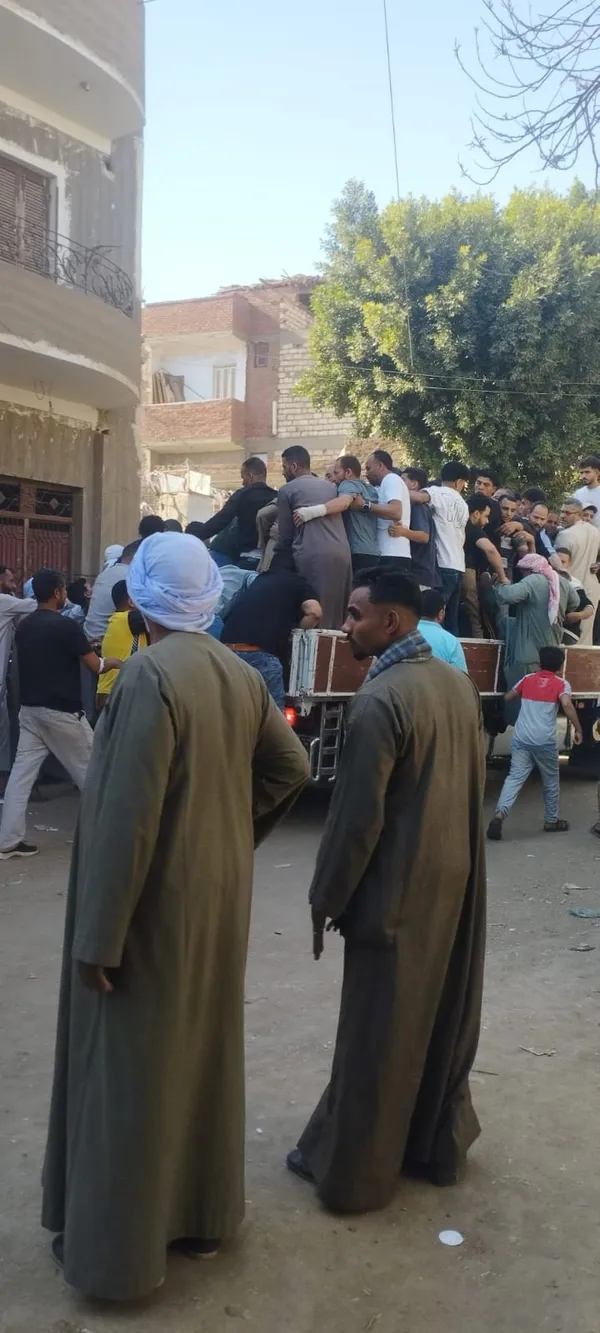 جانب من جنازة والد محمد شحاتة
