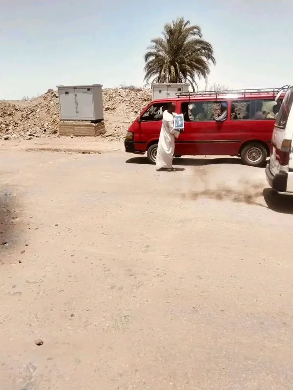 صور متداولة للشاب