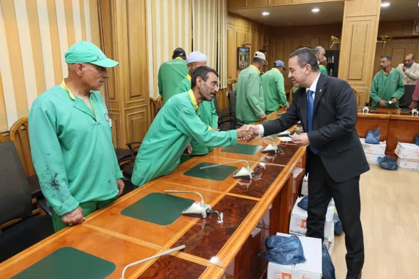 لقاء عمال النظافة 