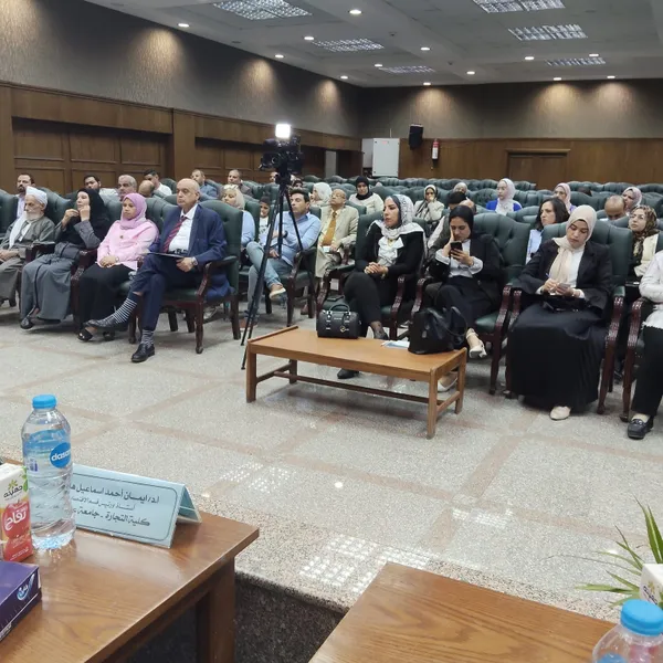 مناقشة كتاب الدكتور عبد رشاد 