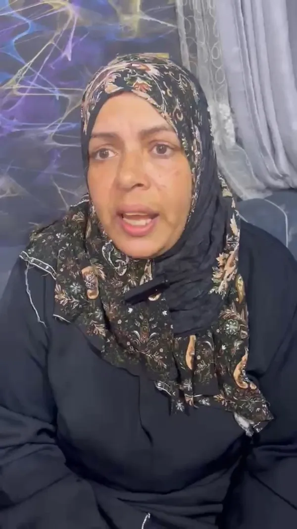 والدة إيمان 