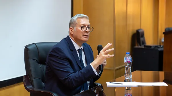 وزير البترول