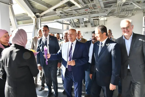 وزير النقل في قطار المونوريل
