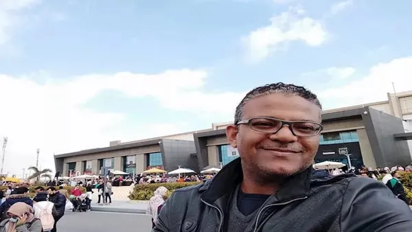 الطبيب المتوفي وأحد أبنائه الضحايا