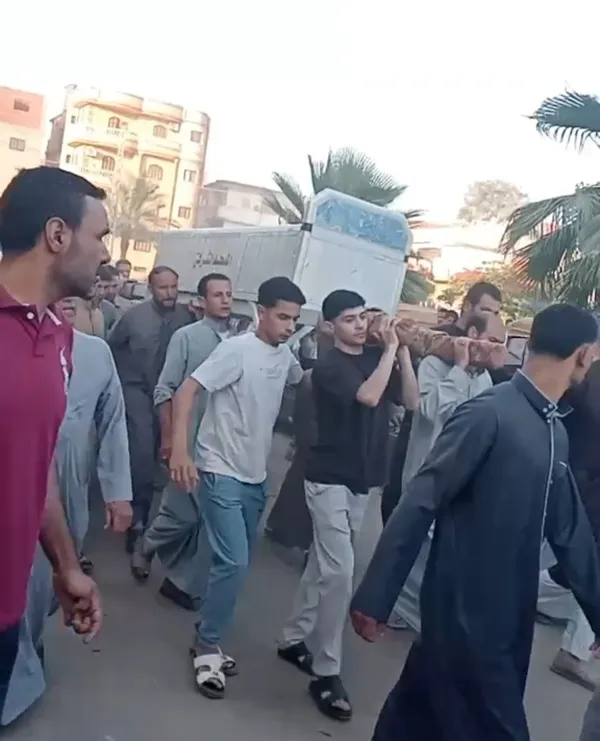 جانب من الجنازة 