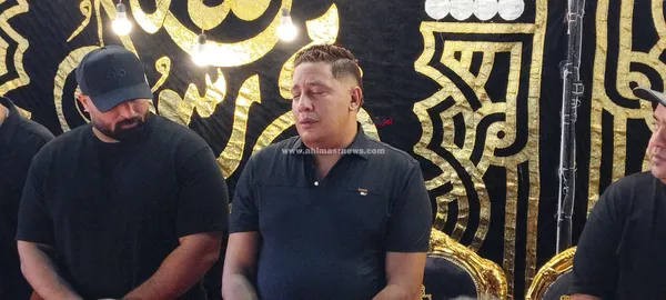 حمو بيكا في عزاء والده