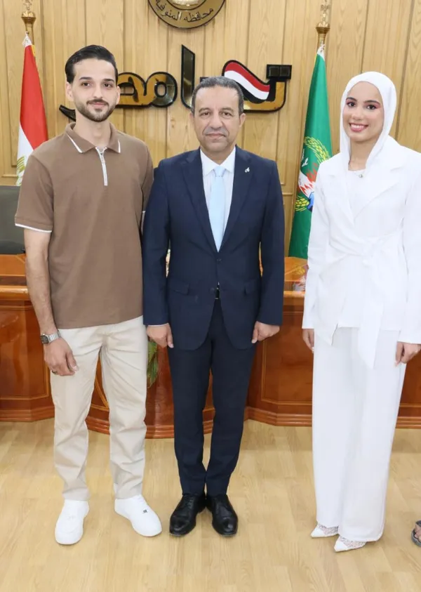 محافظ المنوفية وكيلا لعروس يتيمه