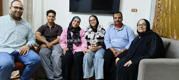 مريم الأولى على الشهادة الإعدادية بكفر الشيخ وأسرتها 