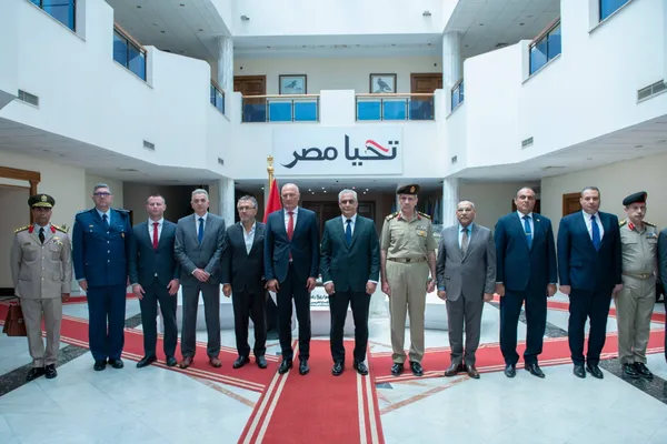 وزير الإنتاج الحربي ووزير الدفاع البوسني