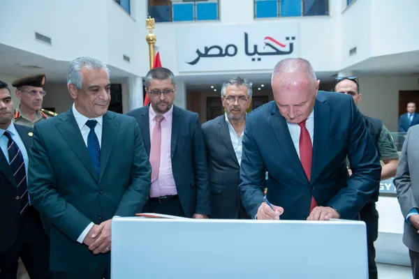 وزير الإنتاج الحربي ووزير الدفاع البوسني