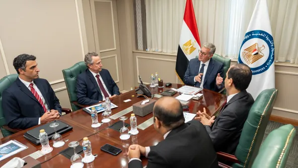 وزير البترول