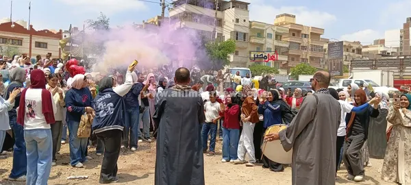 احتفالات طلاب الثانوية العامة بنهاية الامتحانات 