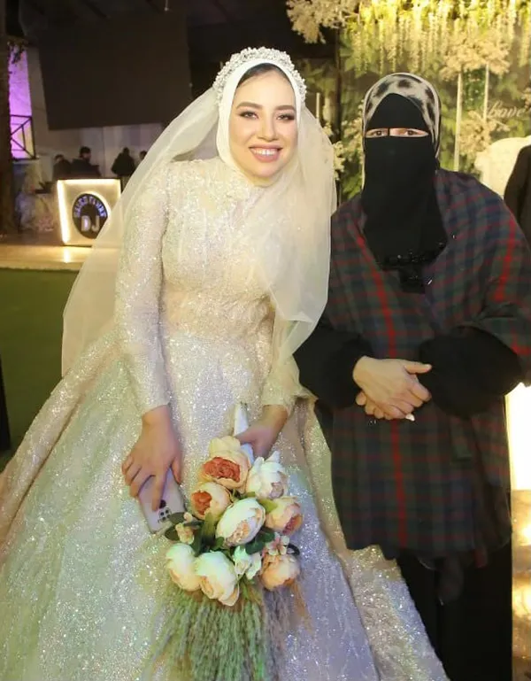 الضحية السيده جيهان وابنتها الدكتورة ساره الشوادفي 