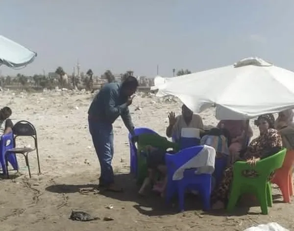 بيحذرهم بنفسه 
