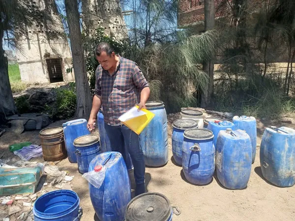 تموين كفر الشيخ: ضبط نصف طن مخلل بدون بيانات ومشتبه في صلاحيته بقلين  
