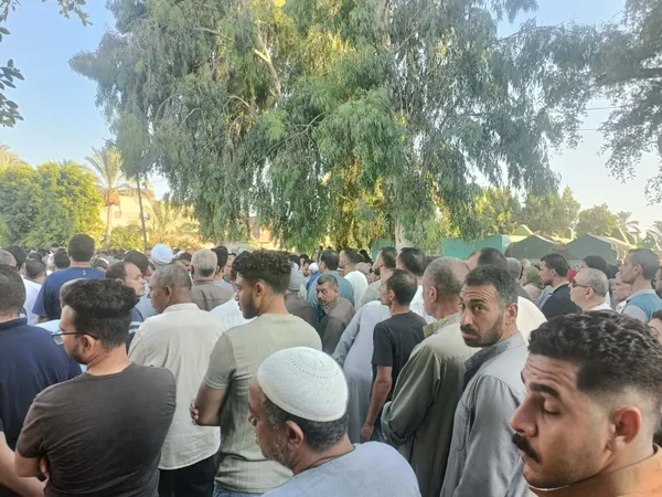 جانب من الجنازة 