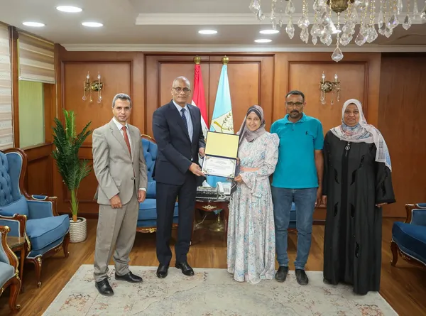 جانب من تكريم أوائل الشهادة الإعدادية بكفر الشيخ 