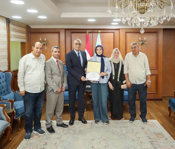 جانب من تكريم أوائل الشهادة الإعدادية بكفر الشيخ 