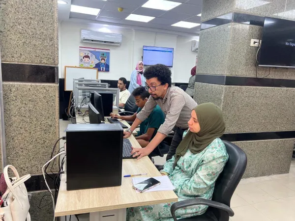 محافظ بورسعيد  يتابع انطلاق مبادرة 