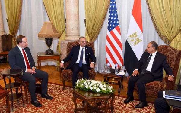 وزير الخارجية ومستشار ترامب