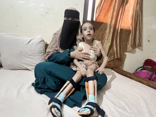  أُم  تستغيث بالجابر للخواطر : 