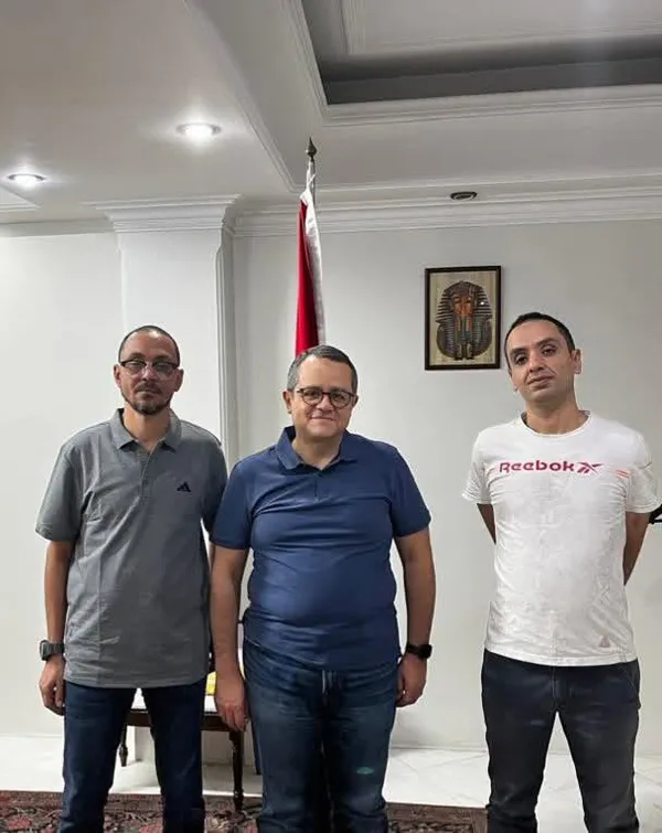 الإفراج عن البحارة المصريين المحتجزين على السفينة 
