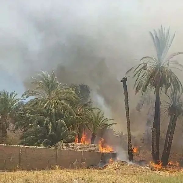 جانب من الحريق