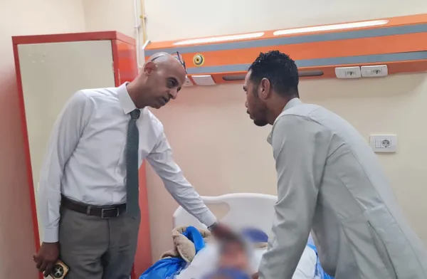 جولة ميدانية للدكتور أحمد خالد لمتابعة المصابين