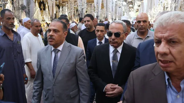 محافظ الإسماعيلية والشرقية 