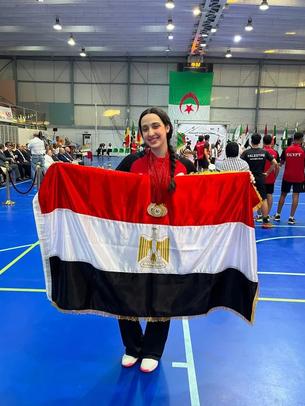 محافظ كفرالشيخ يهنئ بطلة مصر «هنا الصيحي» بعد حصد 6 ذهبيات في البطولتين العربية والأفريقية بالجزائر