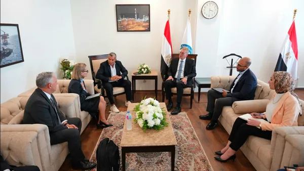 وزير البترول