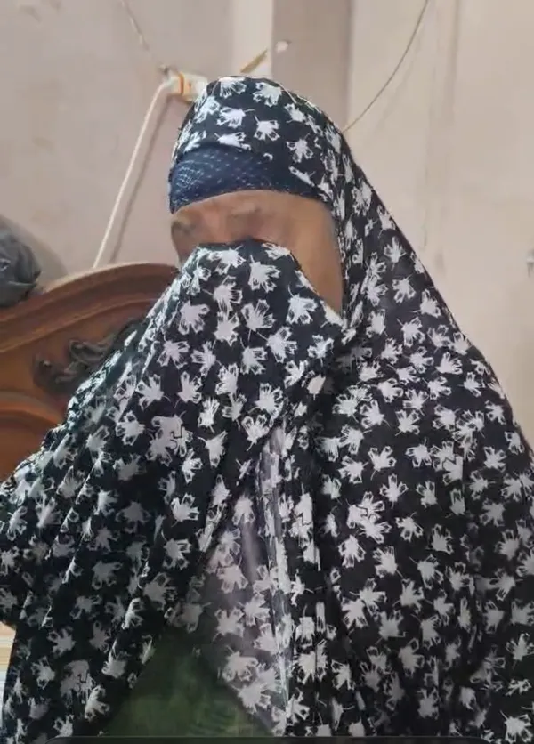 «صرخة قبل فوات الأوان».. جِدّة سبعينية في بورسعيد تصارع الزمن لرعاية حفيدها المصاب بشلل دماغي وتستغيث بالمحافظ