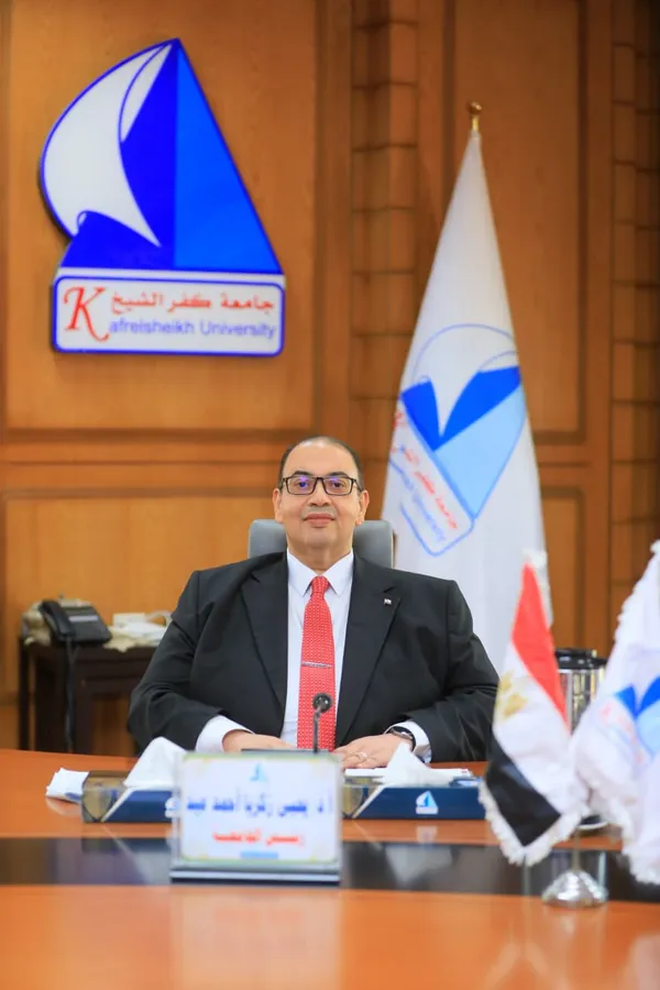 الدكتور يحيى زكريا عيد، رئيس جامعة كفر الشيخ 
