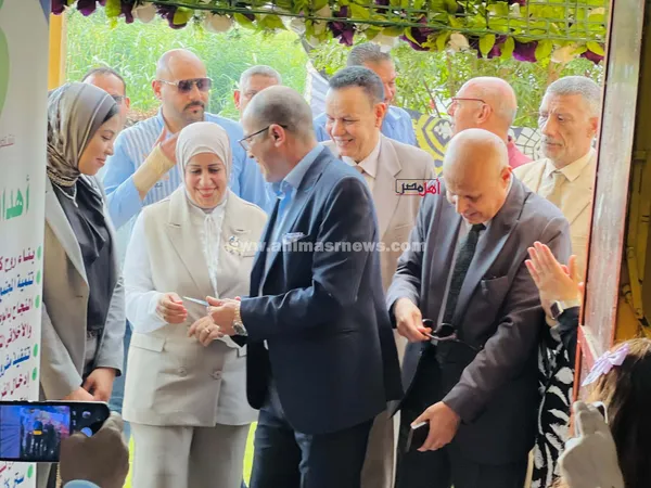 جانب من افتتاح المعرض 