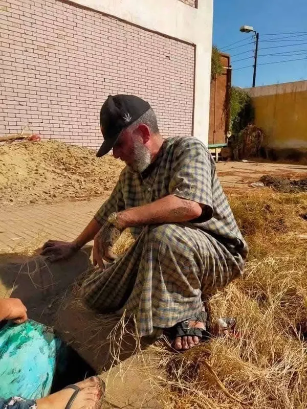 جانب من الصور المتداولة 