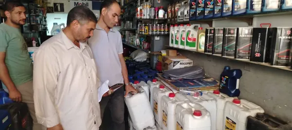 ضبط 600 لتر زيوت سيارات و2.5 طن مواد بلاستيكية مجهولة المصدر بسيدي سالم