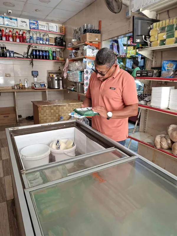 ضبط أغذية فاسدة بمحيط مدارس بورفؤاد.. حملات مكثفة لحماية الطلاب