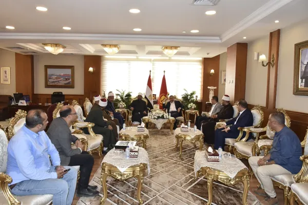 محافظ بورسعيد يستقبل الأمين العام لمجمع البحوث الإسلامية لتعزيز التعاون الدعوي والتوعوي