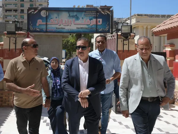 محافظ بورسعيد يوجه بإنشاء ملعب جديد بمدرسة الثانوية بنات ويكلف بإنهاء التطوير قبل ديسمبر