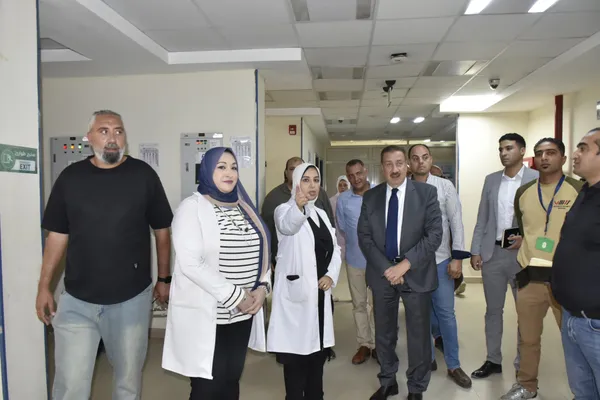 محافظ بورسعيد يتابع مستوى الخدمات الطبية بوحدة طب أسرة