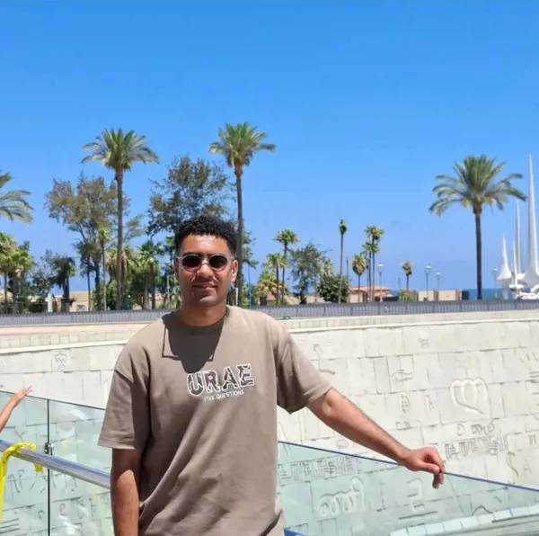 الطالب أحمد ضياء مسعود