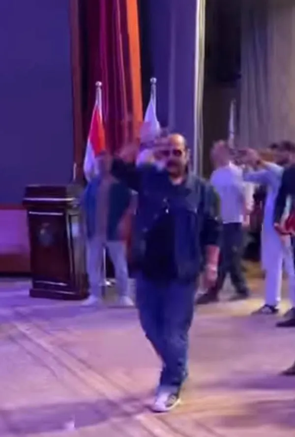 الفنان محمد ثروت بجامعة بنى سويف 