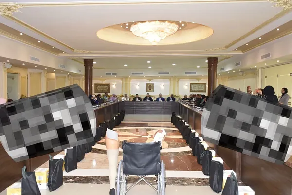 بـ مليون ونصف المليون جنيه.. محافظ بورسعيد يدعم الأسر الأولى بالرعاية بمساعدات شاملة