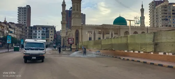 جانب من أعمال التطهير والتعقيم 
