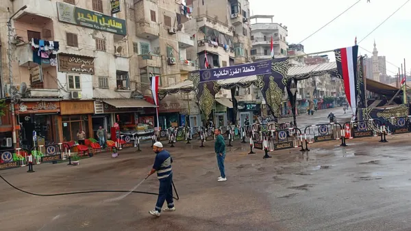 جانب من أعمال التطهير والتعقيم 