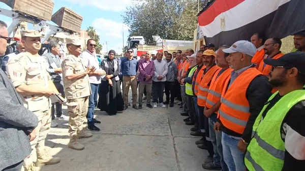 جانب من اصطفاف المعدات