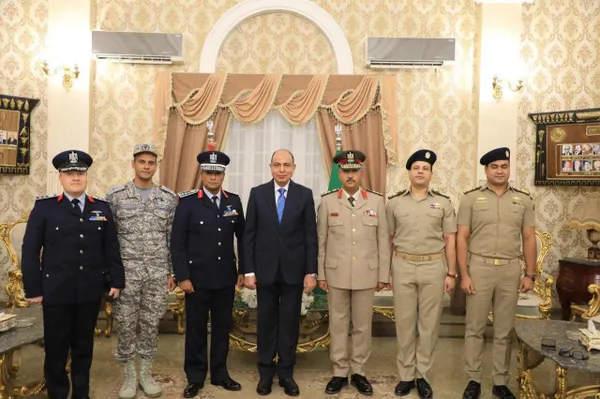 جانب من الزيارات 