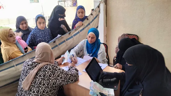 جانب من القافلة الطبية 